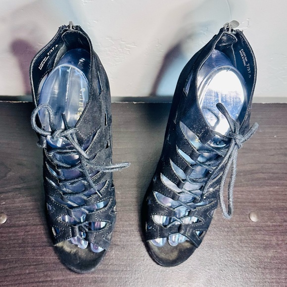 CL Gladiator Heels Suede Ankle Bootie ZLady Cutout Lace-Up Size 7 - Picture 8 of 16